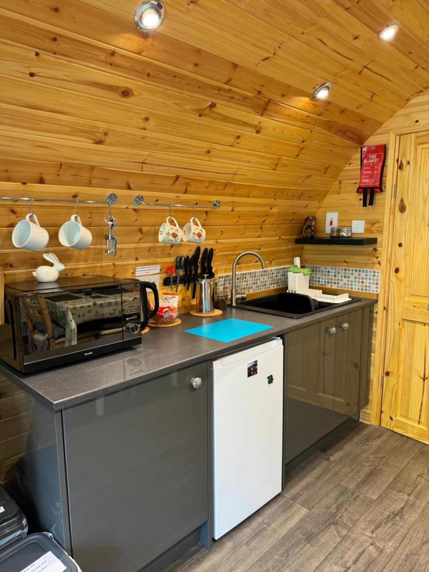 Hotel Loch Ness Woodland Pods à Drumnadrochit Extérieur photo